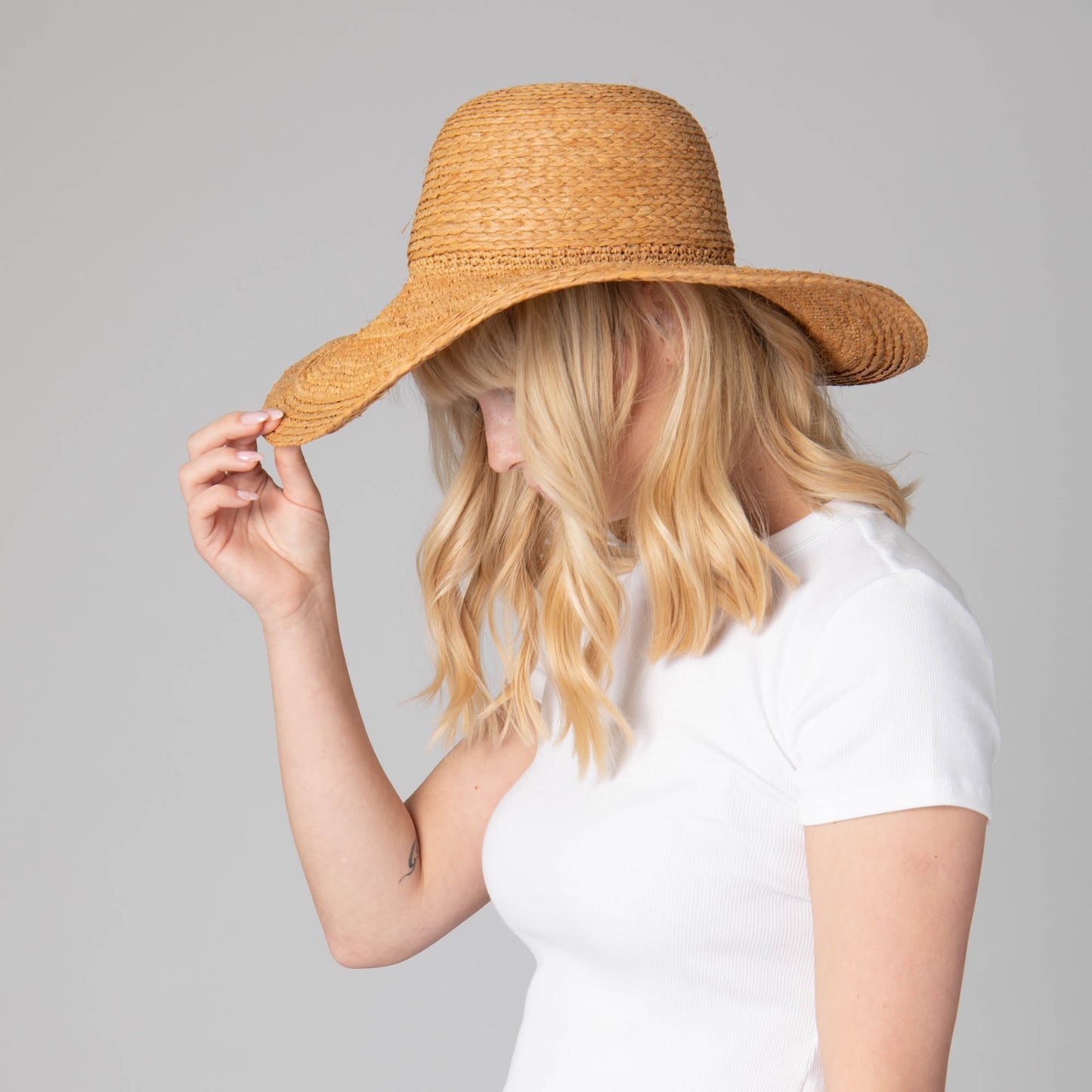 Elegant - Raffia Braid Round Crown Sun Hat